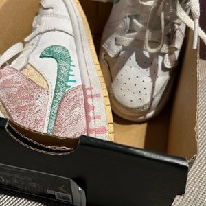 JORDAN 1 MID ICE CREAM